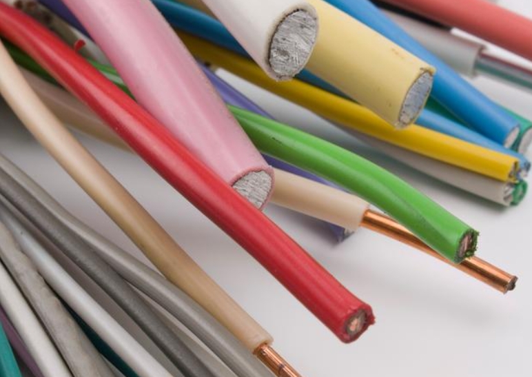 電線電纜在運(yùn)行的過程中電阻的存在會(huì)發(fā)熱.jpg 電線電纜在運(yùn)行的過程中電阻的存在會(huì)發(fā)熱.jpg